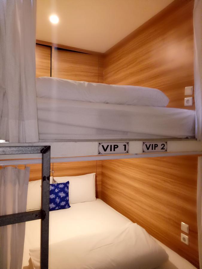 Karisa Pods Hostel Seminyak  Bagian luar foto