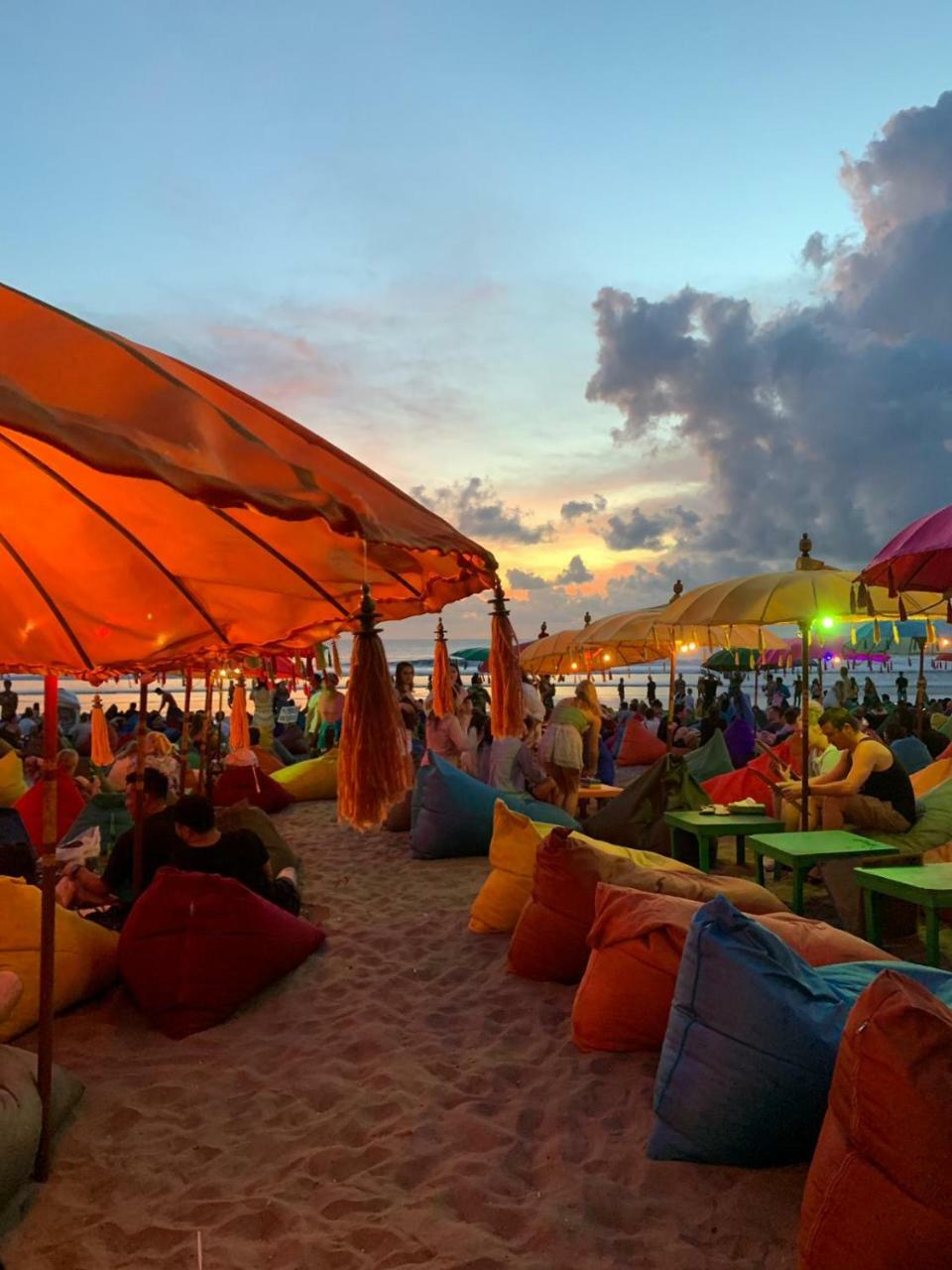 Karisa Pods Hostel Seminyak  Bagian luar foto